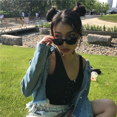 贴身校花手游九游版下载